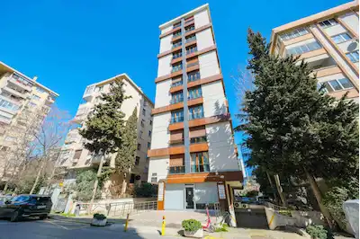 KADIKÖY KOZYATAĞI MUHTEŞEM KONUMDA YENİ BUTİK BİNADA SATILIK 2+1 DAİRE