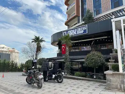 BAŞİSKELE YUVACIK ZERAP PERLA İŞYERLERİNDE YOĞUN TALEP GÖREN CAFEMİZ DEVREN KİRALIK