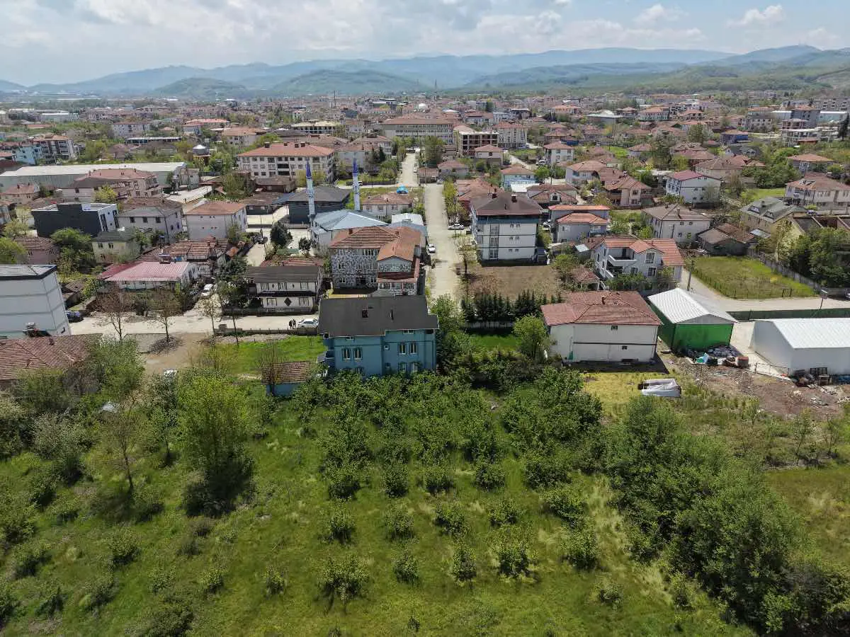 REMAX DIA'DAN DÜZCE CUMAYERI YAKA MAHALLESIN'DE SATILIK ARSA