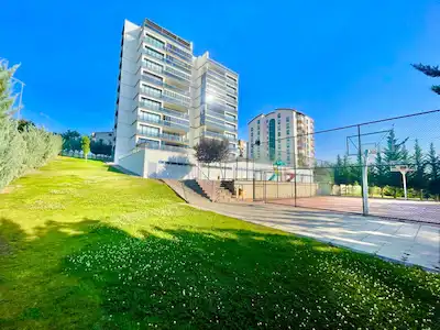 ALACAATLI 224M2 KULLANIMLI KIŞ BAHÇELİ SİTE İÇİ LÜX KONUT