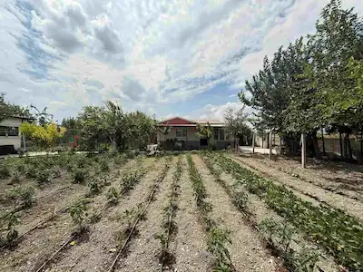 RE/MAX İNCİ'DEN ALTIEYLÜL YAKUPKÖY'DE SATILIK PREFABRİK MÜSTAKİL EV VE ARSASI 