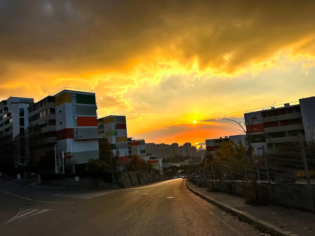 ÖZLEM KILIÇ REMAX- NARCITY AYRI MUTFAKLI 2+1 BÜYÜK TİP *NARLIFE