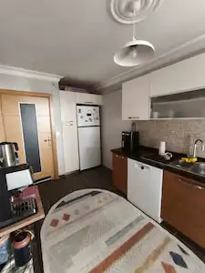 BULGURLU CADDESİNDE METROYA YAKIN 2+1 BAHÇE KATI