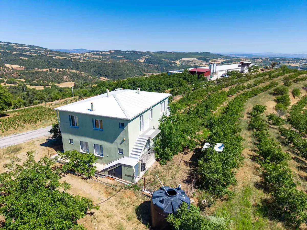 MANISA GÖRDES'DE SATILIK 180 DÖNÜM DEV ENTEGRE ÇIFTLIK & CEVIZ BAHÇESI