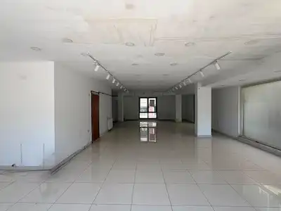 MALTEPE FINDIKLI CADDE ÜZERİNDE PRESTİJLİ KİRALIK İŞYERİ 220 M²