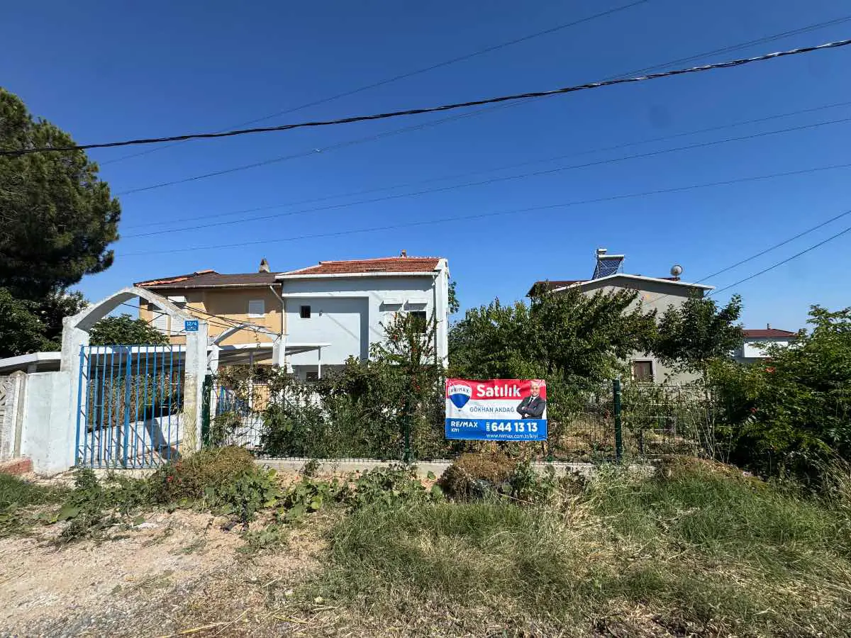 KARAEVLİ’DE 4+1 EŞYALI VİLLA | 200 M² | 4 CEPHE | DOĞALGAZ KOMBİ