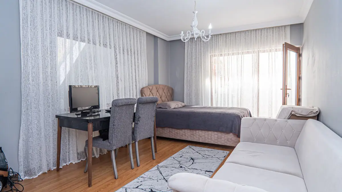 REMAX MASA ÖRNEK MAHALLESİNDE 80M2 1+1 KİRALIK BAHÇE KATI