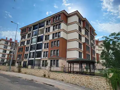 REMAX DEĞİŞİM'DEN ÇAYDAÇIRA MAH ADA KONAKLARI SİTESİNDE SATILIK 3+1 DAİRE