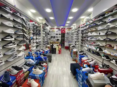 MANİSA ÇARŞIDA HER SEKTÖRE UYGUN /ULUPARK-YENICAMI ARASINDA DEVREN KIRALIK MAĞAZA