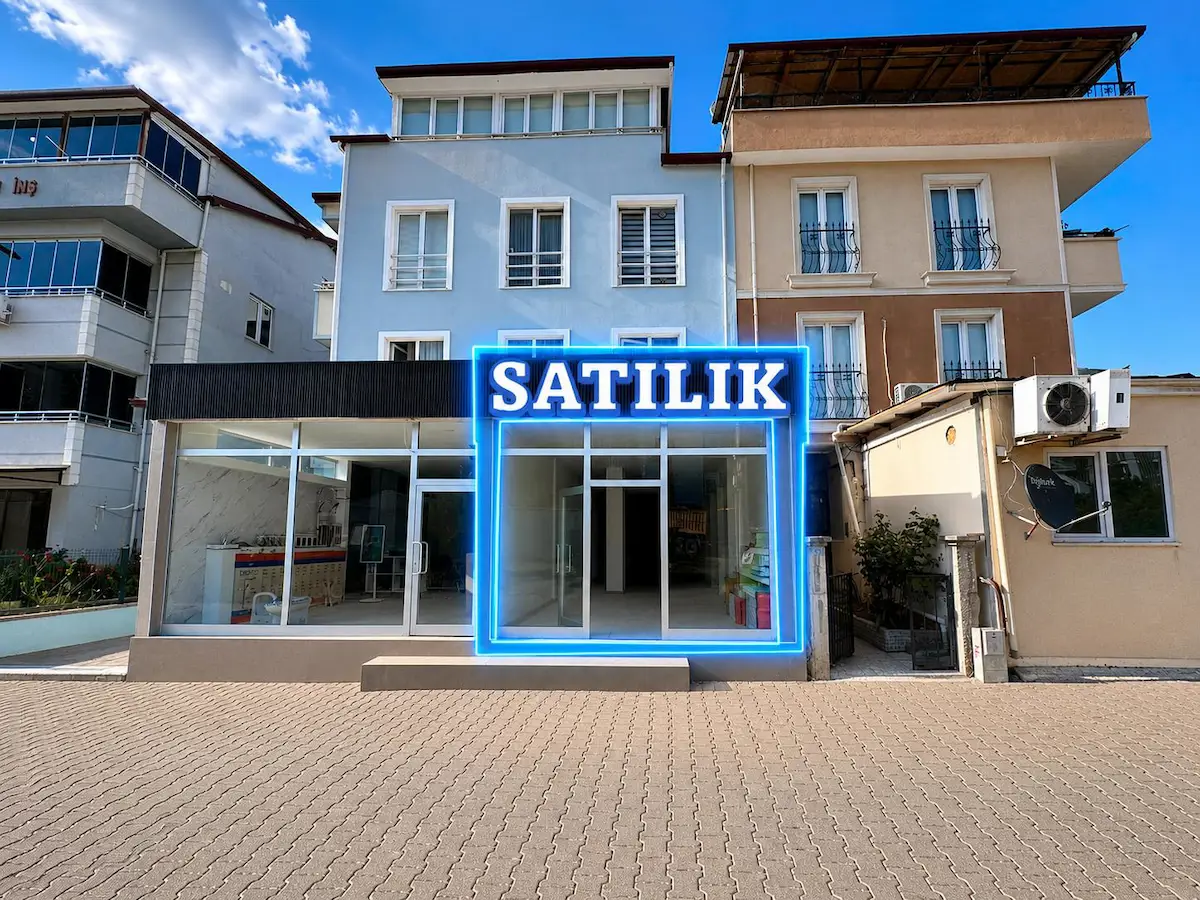 KARTEPE SAPANCA YOLU ÜZERİNDE 80 M² SATILIK İŞ YERİ