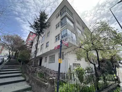 ÇANKAYA DİKMEN HARBİYEDE EŞYALI 3+1 KİRALIK DAİRE