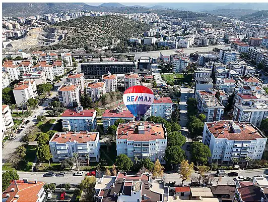 KUŞADASI KADINLAR DENIZI'NDE SATILIK 3+1 DAIRE (KEMERKÖY SITESI)