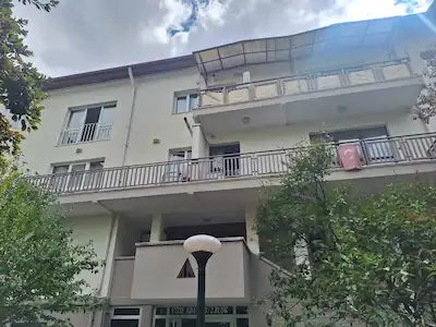 T.B.M.M CADDESİ ÜZERİ EŞYALI KIRALIK DAİRE