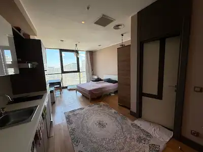 BAĞCILAR’DA SİTE İÇİNDE 17. KAT, EŞYALI 1+0 | KİRACILI & KREDİYE UYGUN