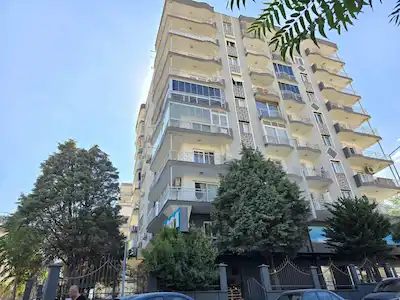 EFELER MAH SEYFI DEMIRSOY HASTANESI YAKINI ASANSÖRLÜ 3+1 165 M2 ARA KAT