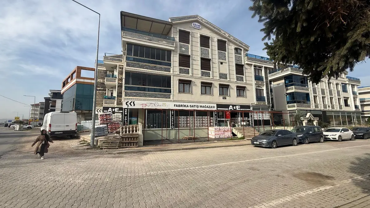 ÇİFTLİKKÖY YALOVA 210 M² EŞYALI LÜKS DUBLEKS