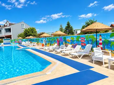 REMAX KAYA'DAN SİLİVRİ ÖZYÖREM SİTESİNDE SATILIK 2+1 DAİRE