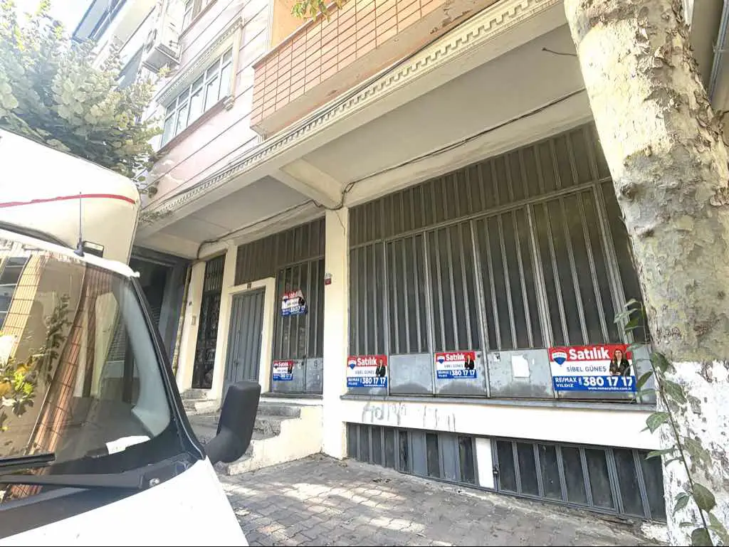 BAYRAMPAŞA’ÖZGÜR SOKAK , 142 M2 SATILIK DÜKKAN/MAĞAZA 3