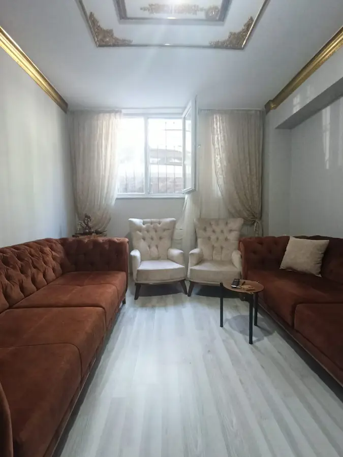 YUNUS EMRE MAH. TEK DAİRE ÜZERİ KİRALIK GENİŞ 2+1 DAİRE