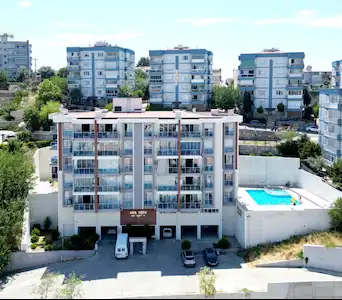 KUŞADASI’NDA 2016 YAPIMI 2+1 | 2 BANYO | BALKONLU | DOĞALGAZ KOMBİLİ