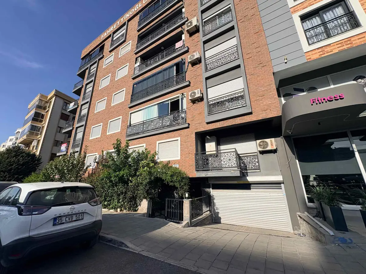 23 ŞEMİKLER’DE ARA KAT ÇİFT BALKONLU EBEVEYN BANYOLU 2+1 DAIRE