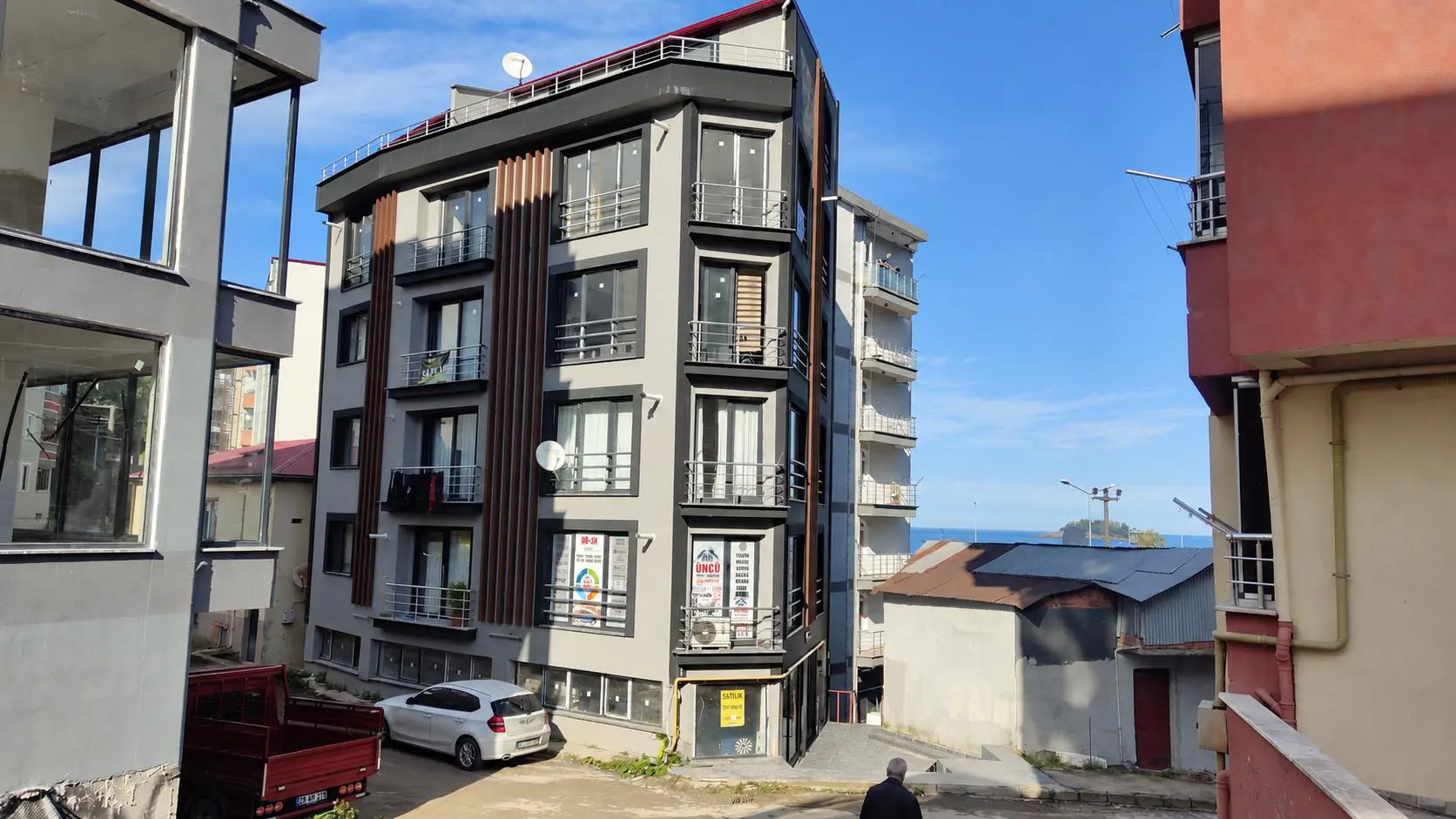 GEDİKKAYA ALMAN ÇEŞMESİ’NDE DENİZ MANZARALI 15 M² TERASLI ÇATI DUBLEKS