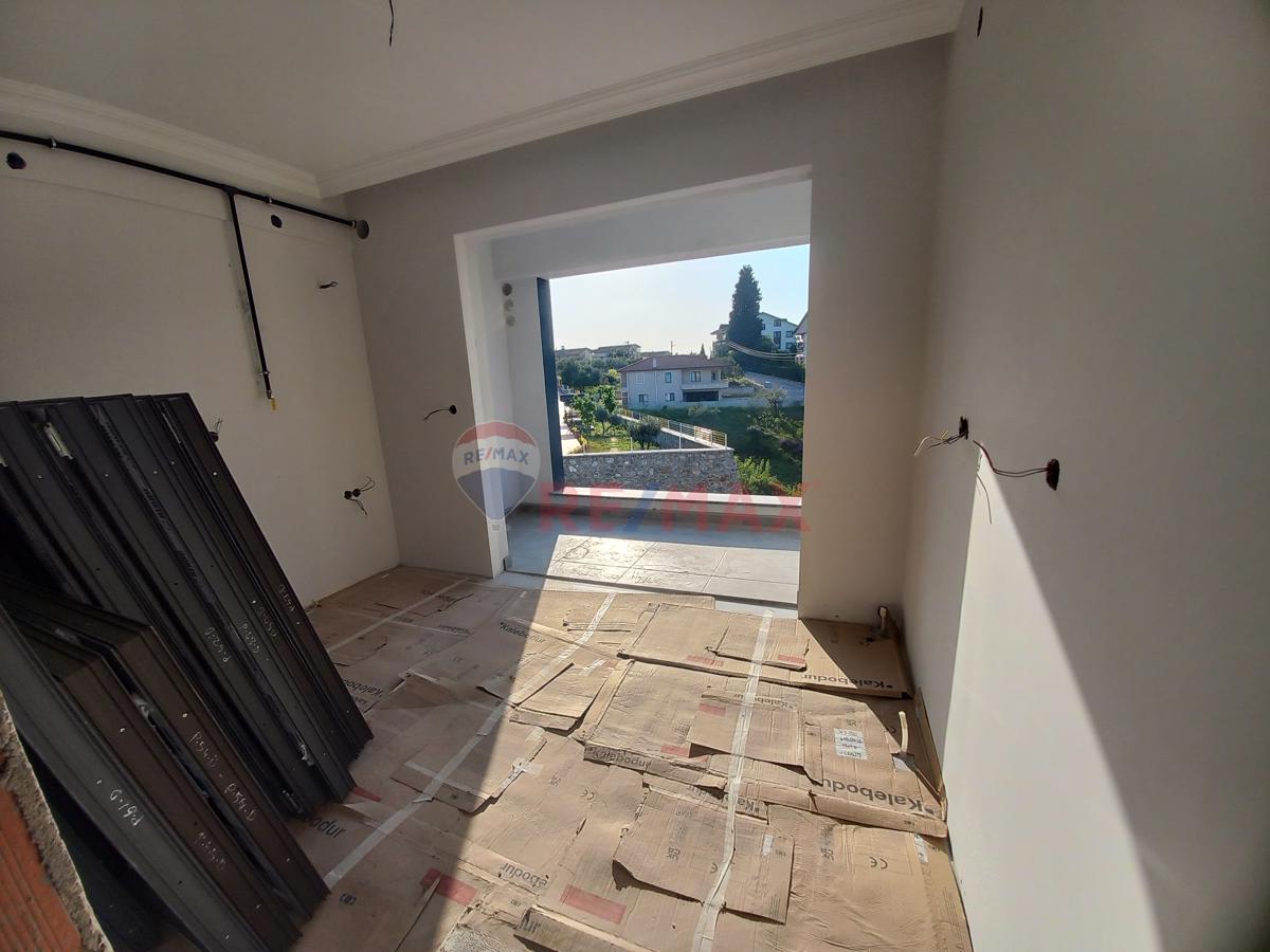 REMAX FREKANS'TAN HAVUZ ÜSTÜ 2+1 ARAKAT DAİRE