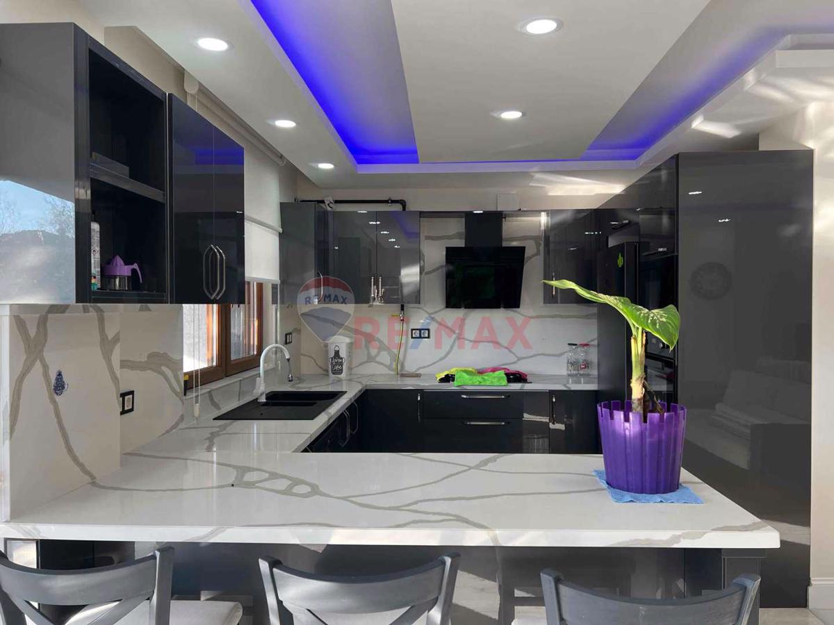 ￼19 Mayıs DEREKÖY’DE SATILIK İKİZ VİLLA