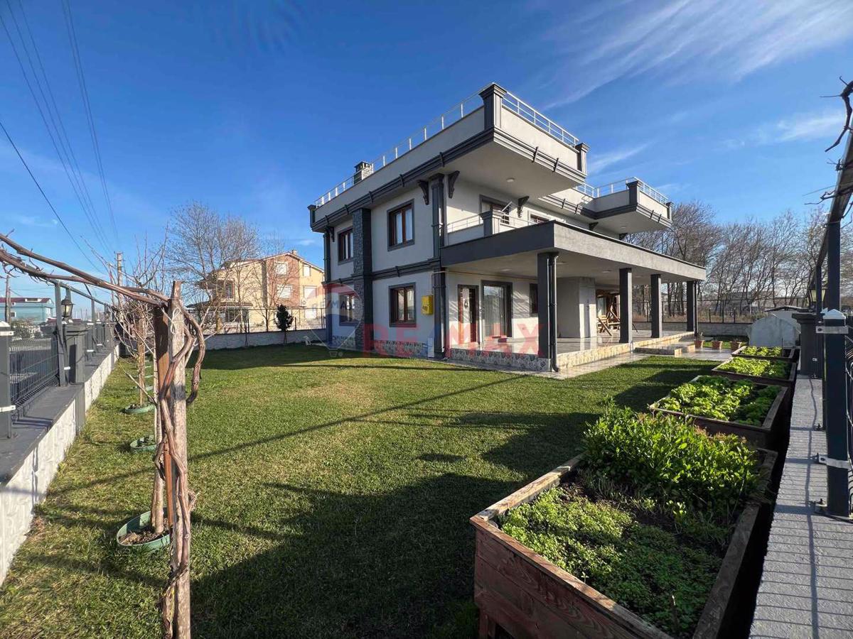 ￼19 Mayıs DEREKÖY’DE SATILIK İKİZ VİLLA