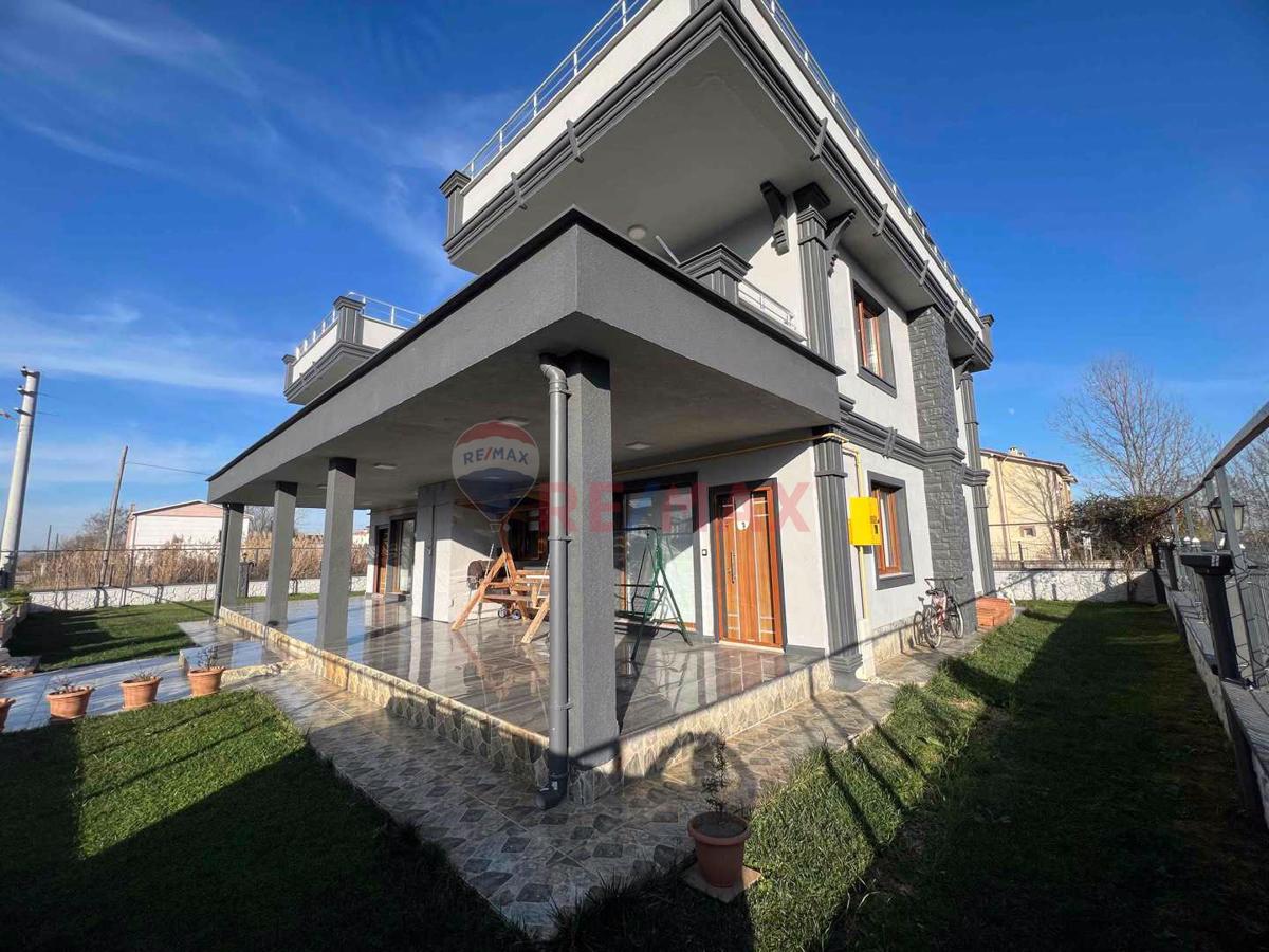 ￼19 Mayıs DEREKÖY’DE SATILIK İKİZ VİLLA