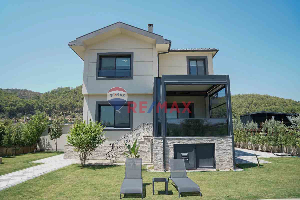 GÖCEK’TE DOĞANIN KALBİNDE SATILIK LÜKS VİLLA – HUZURUN VE KONFORUN BULUŞMA NOKTASI