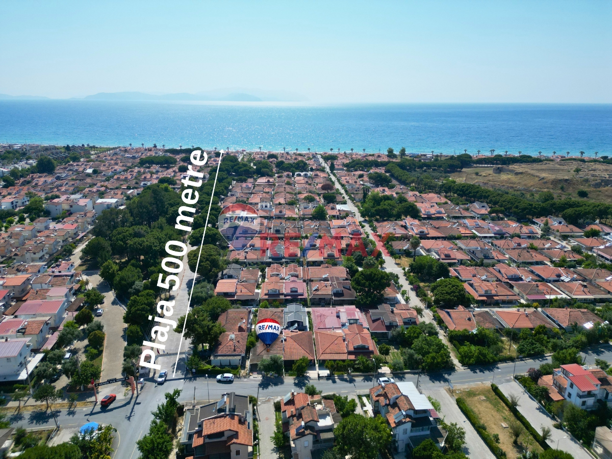 NAZİLLİ SITESI'NDE SATILIK BAHÇELİ YAZLIK