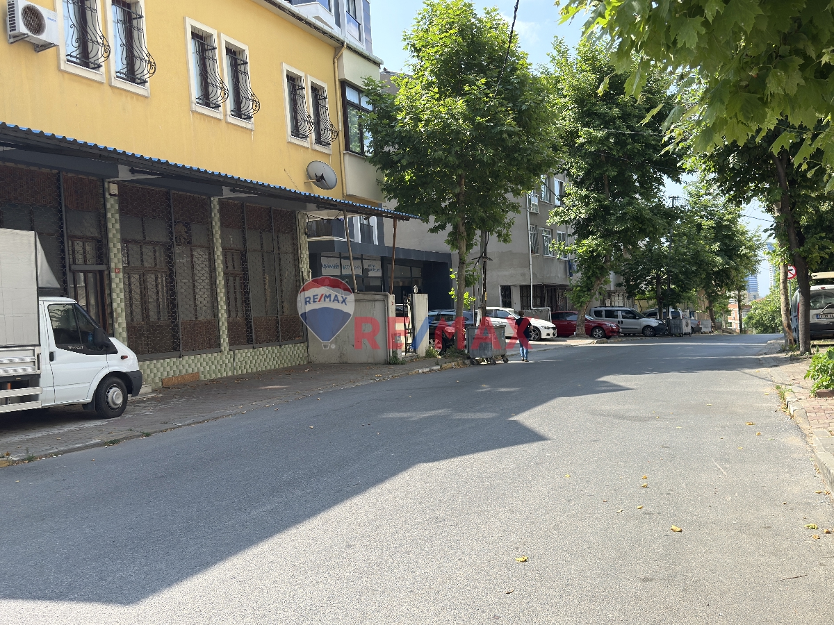 KARTAL TOPSLVİ'DE DENİZ MANZARALI BOŞ OTURUMA HAZIR 2+1 DAİRE