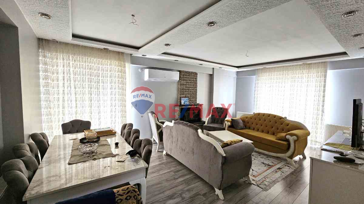 SATILIK BALKON HAVUZLU DAIRE