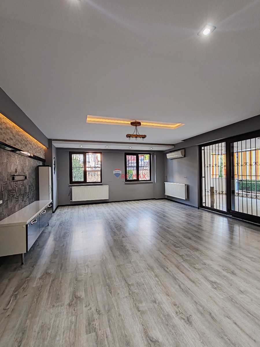 ÇAKMAK SALI PAZARI CEPHELİ 190M2 3+1 FIRSAT DAİRE