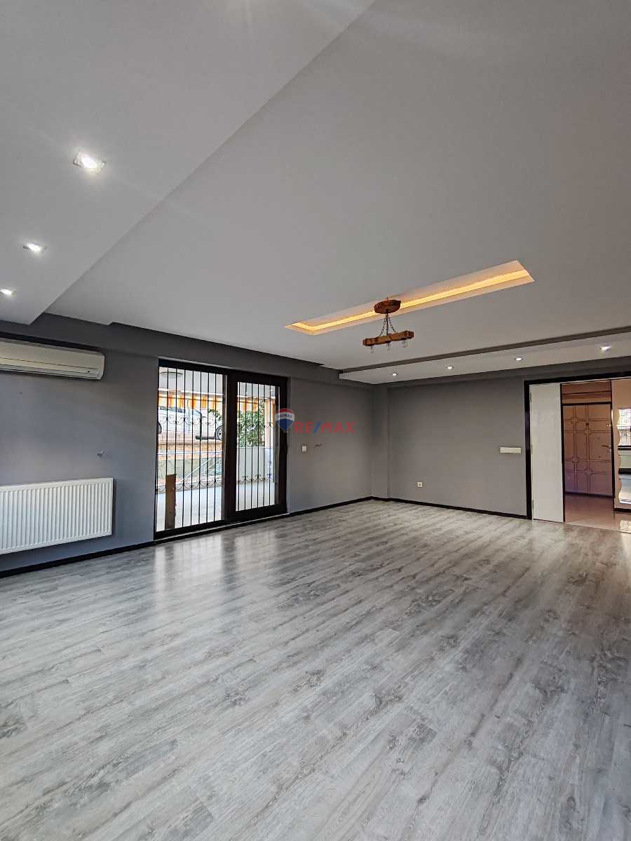 ÇAKMAK SALI PAZARI CEPHELİ 190M2 3+1 FIRSAT DAİRE