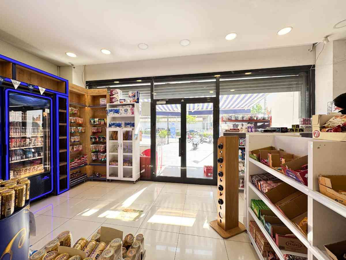 ESENYURT PİRİ REİS MAHALLESİ CADDE ÜZERİ YATIRIM FIRSATI DÜKKAN