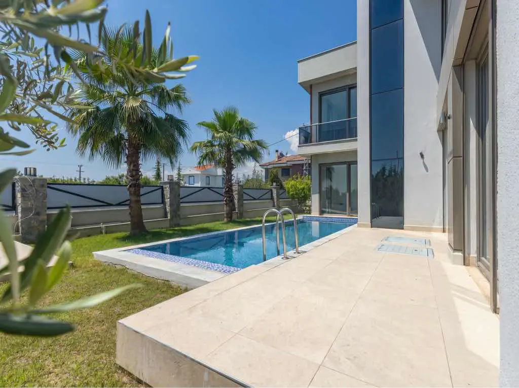Property image 8