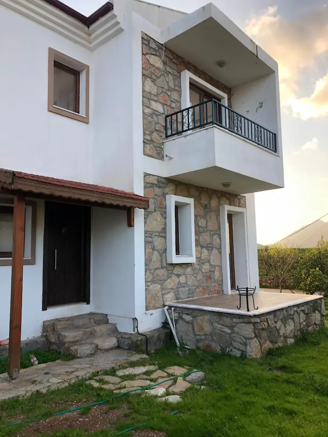 DATÇA BELEN’DE SATILIK 2+1 BAHÇELİ MÜSTAKİL GİRİŞLİ İKİZ VİLLA