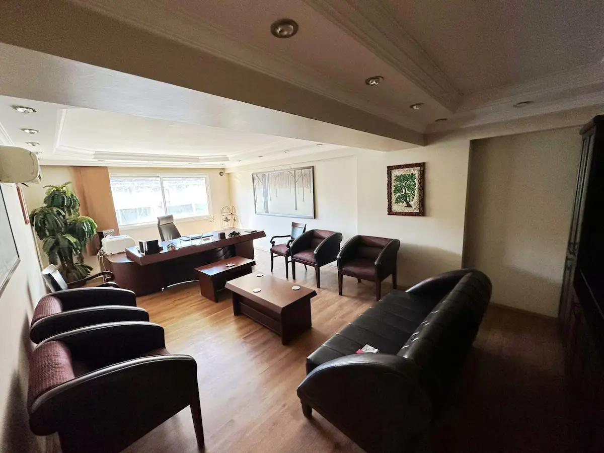 23 ALSANCAK MERKEZDE EŞYALI KIRALIK OFIS