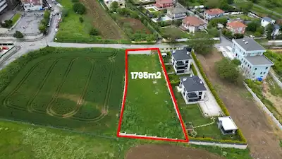 REMAX GELİŞİMDEN KALEİÇİ MAH 1795 M2 VİLLA İMARLI ARSA
