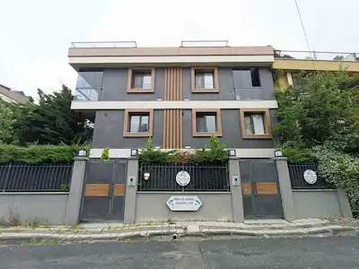 ATAKENT'TE SITE IÇI HEM KONUT HEM İŞ YERINE UYGUN SATILIK LÜKS VILLA