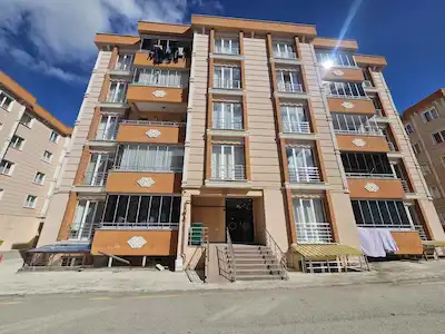 REMAX İLKE'DEN HİLALKENT'TE 3+1 SATILIK BODRUM DAİRE