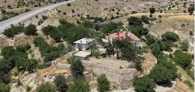 HEKİMHAN GİRİŞİNDE ANA YOLA SIFIR 26 DÖNÜM SATILIK EV VE BAHÇE