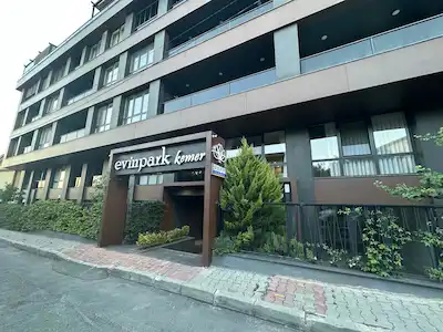 KEMERBURGAZ EVİN PARK MÜSTAKİL BAHÇELİ LÜKS 107 M² DAİRE 2+1