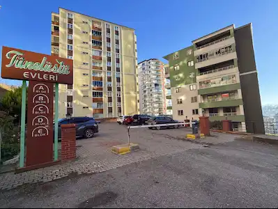 ÇUKURÇAYIR TÜNEL ÜSTÜ EVLERİNDE MASRAFSIZ 3+1 SATILIK DAİRE