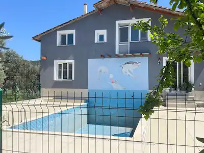 DAĞKIZILCA 'DA 6055 M² İÇERISINDE ÇIFTLIK & HAVUZLU VILLA