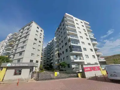 MENEMEN'DE 3+1 SATILIK DAİRE