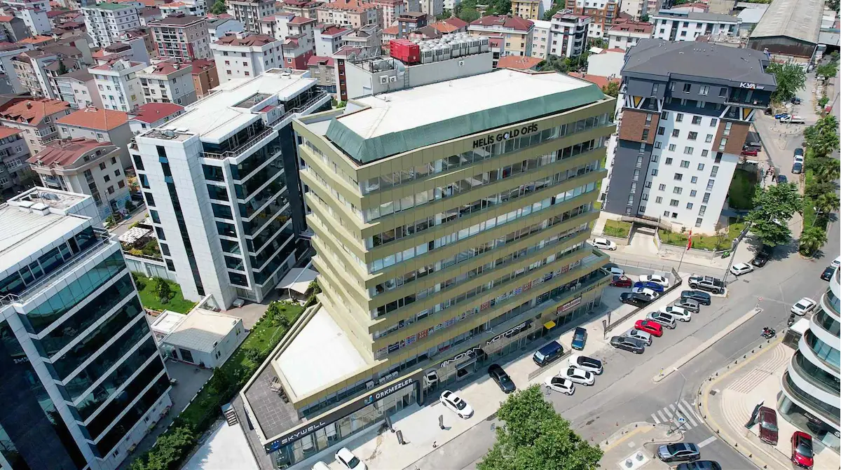 E5 CEPHELİ ADNAN KAHVECİ METRO DURAĞINDA SATILIK OFİS