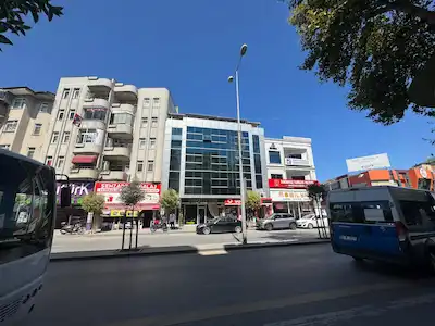 RE/MAX MAVİ'DEN YENİ CAMİ'DE SATILIK 2+1 OFİS
